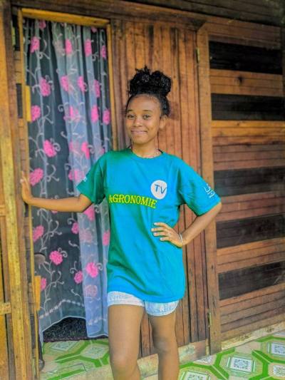 Edith 18 years Antalaha Madagascar