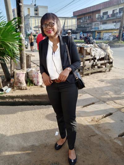 Celestine 39 ans Africaine  Cameroun