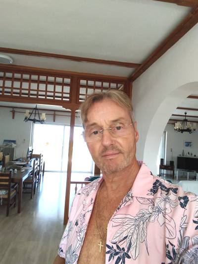 Tony 58 ans Berlin Allemagne