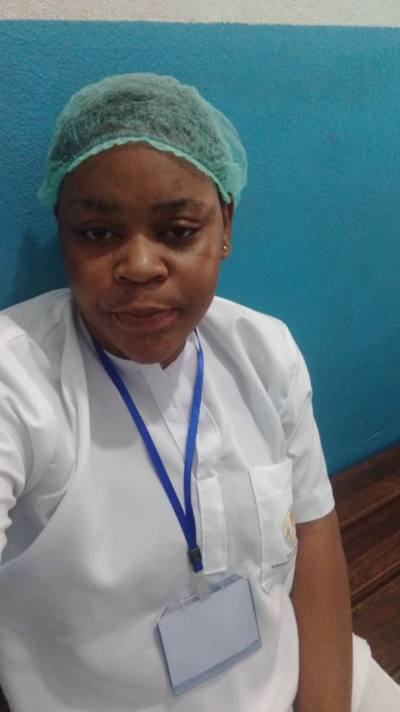 Thérèse 30 ans Yaoundé Cameroun