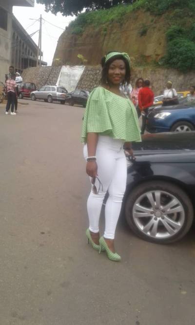 Dorothée 38 ans Yaoundé Cameroun