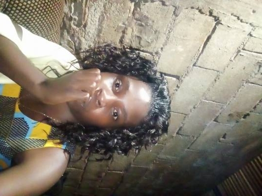 Aveline 33 ans Yaoundé Cameroun