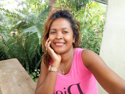 Emma 36 years Moramanga Madagascar