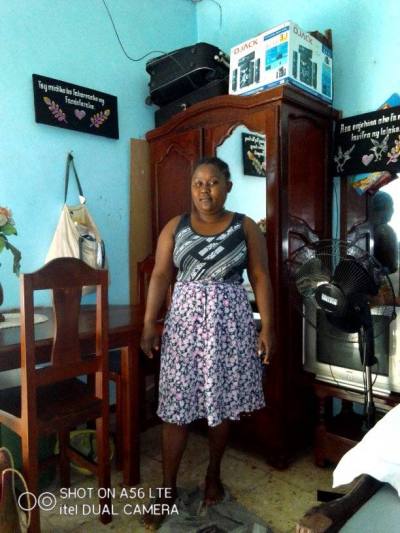 Adriana 36 ans Toamasina Madagascar