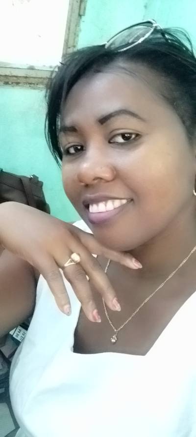 Marcelline  43 ans Diego  Madagascar