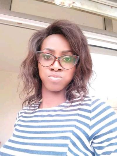 Marcelle 30 ans Yaoundé Cameroun