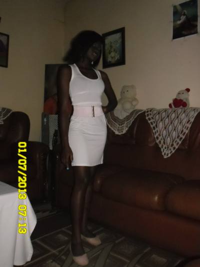 Clara 32 ans Dakar Sénégal