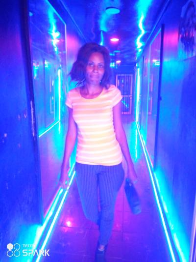 Clarisse 29 ans Libreville Gabon