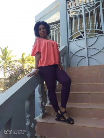 Jolie 35 ans Tananarive Madagascar
