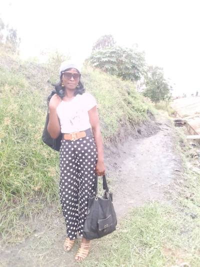 Apolline 25 ans Lomé Golfe  Togo