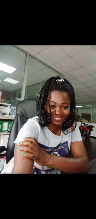 Nina 41 ans Yaounde Cameroun