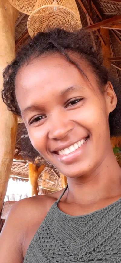 Delphine 29 ans Nosy Be Madagascar