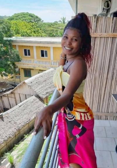 Thérèse 26 ans Ambanja Madagascar