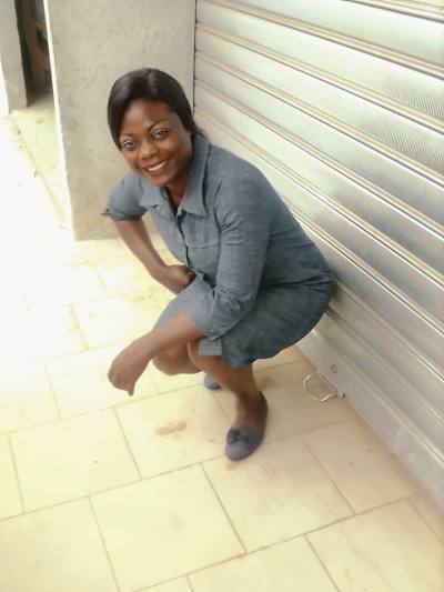 Rachel 37 Jahre Yaoundé Kamerun