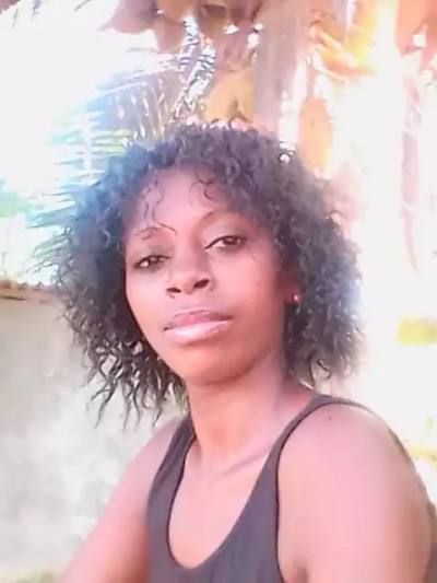 Eugenie 36 ans Nosy-be Hell-ville Madagascar