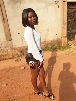 Anne marie 27 ans Ekoumdoum  Cameroun